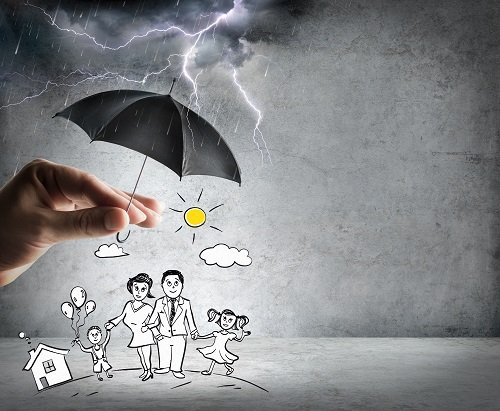 Welche Versicherungen bei Unwetter und Naturkatastrophen helfen