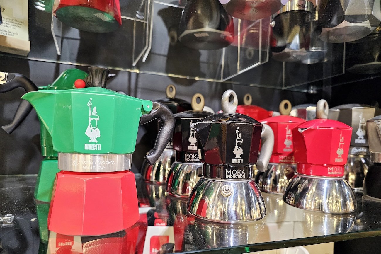 Espressokanne wird chinesisch Espressokanne wird chinesisch