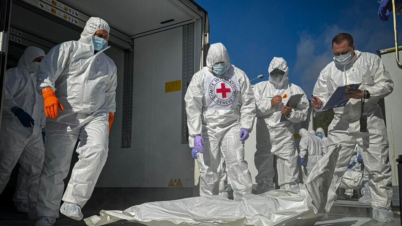 Ukraine erhält Leichen von Soldaten bei einer groß angelegten humanitären Rückführung