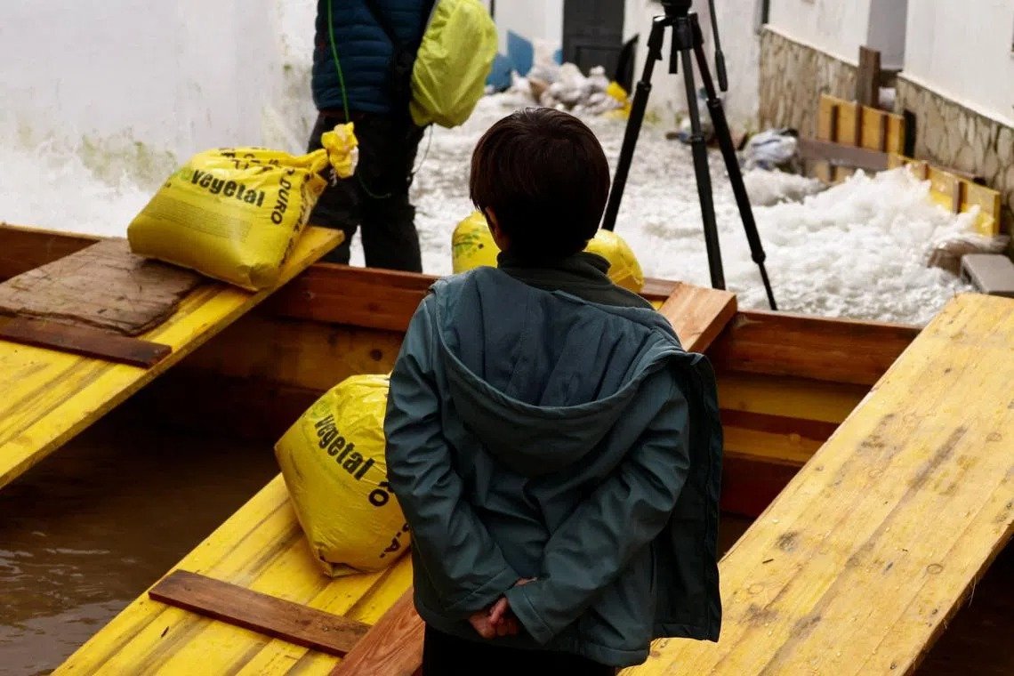 Überschwemmte Gebiete erhalten 8 Milliarden Euro Hilfsgelder