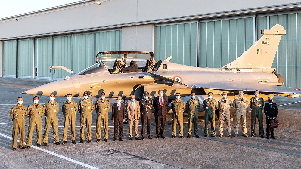 Formation der Jets zur Modernisierung indische Luftwaffe über Bergen