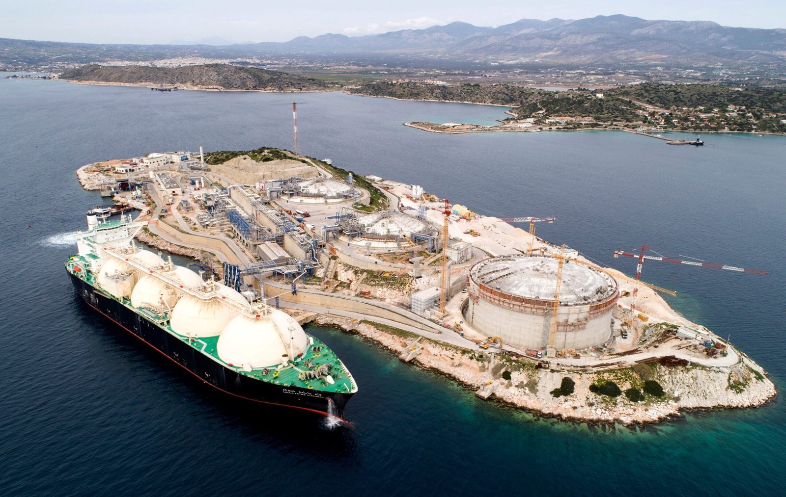 Griechische LNG Joint Venture liefert US-Gas an die Ukraine