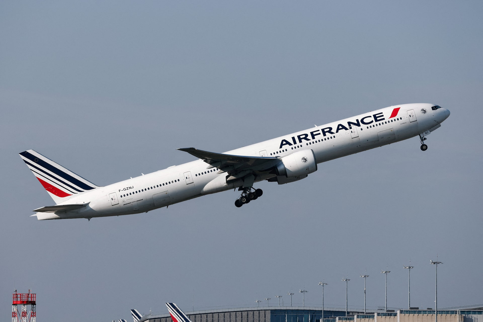 Air France Flug Aussetzung Dubai betroffen
Terminal Riad bei Nacht