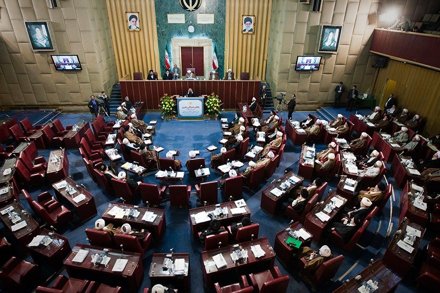 Der Expertenrat in Teheran wählt einen Neuer Oberster Führer des Iran für 2026