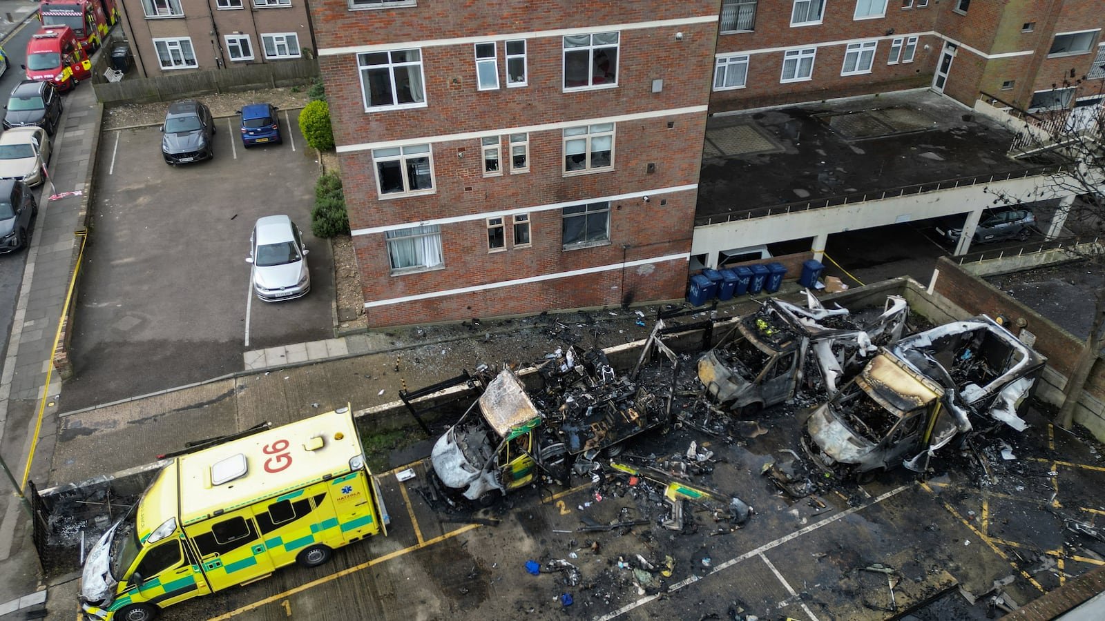 Iran steuert hybride Kriegsführung gegen jüdische Einrichtungen in Europa via Mittelsmänner 28 Rekrutierung krimineller Boten für hybride Kriegsführung