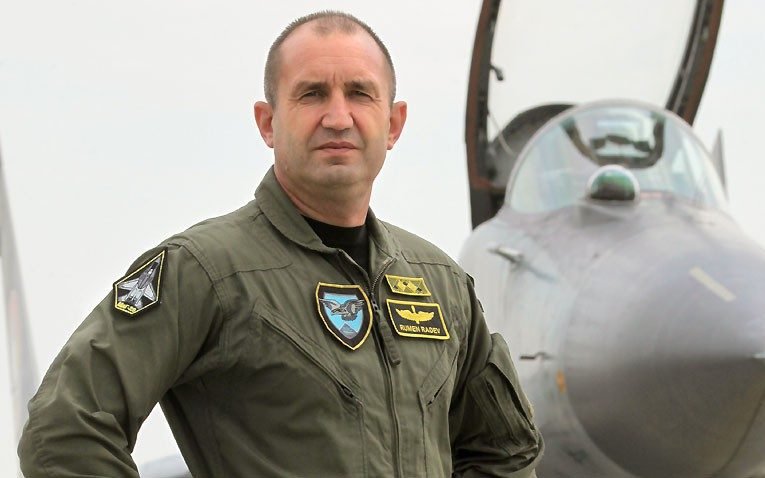 Prorussischer Rumen Radev erzielt absoluten Wahlsieg bei Bulgarische Wahlen 27 Feierlichkeiten nach den Bulgarische Wahlen