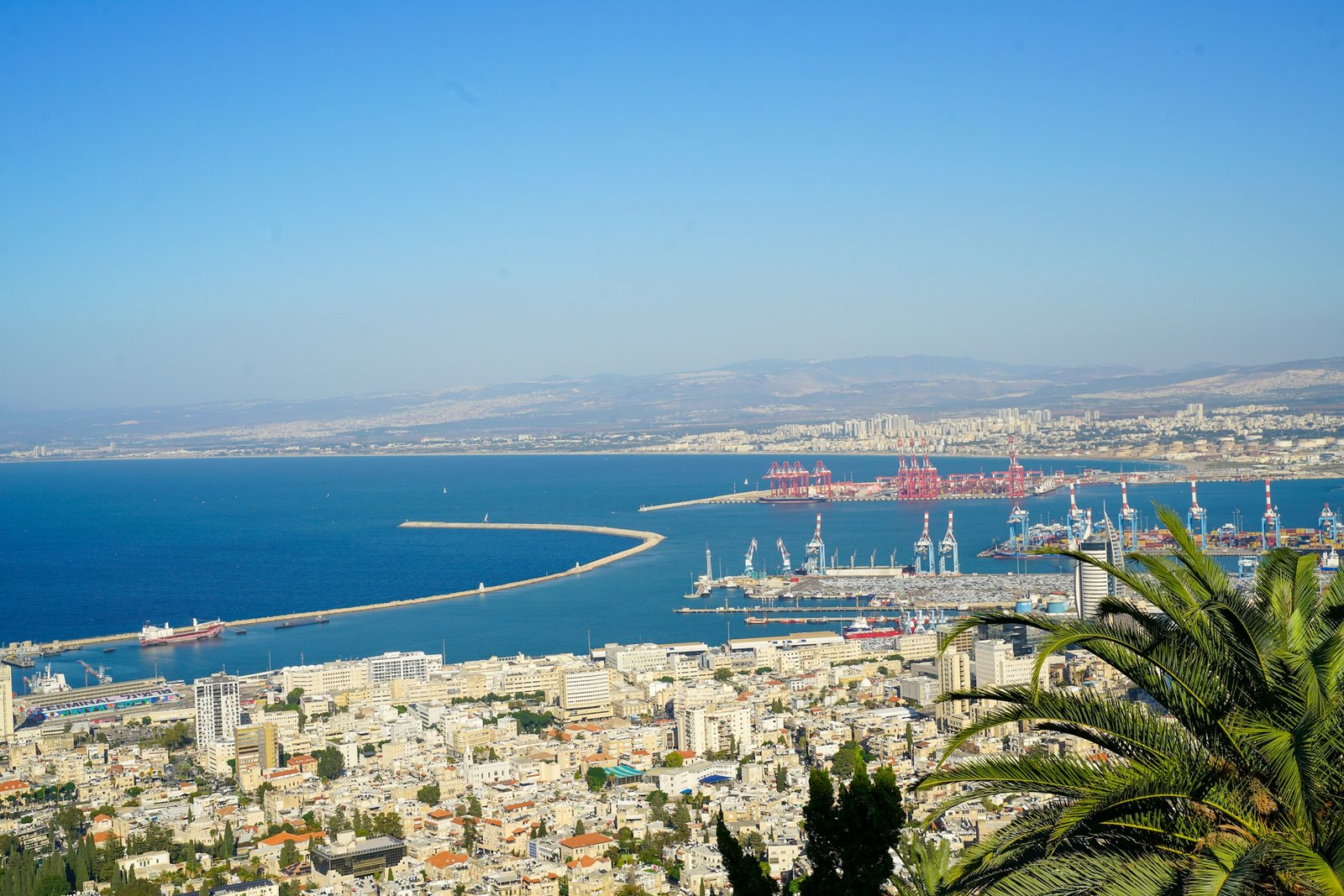 Russisches Getreideschiff im Hafen von Haifa