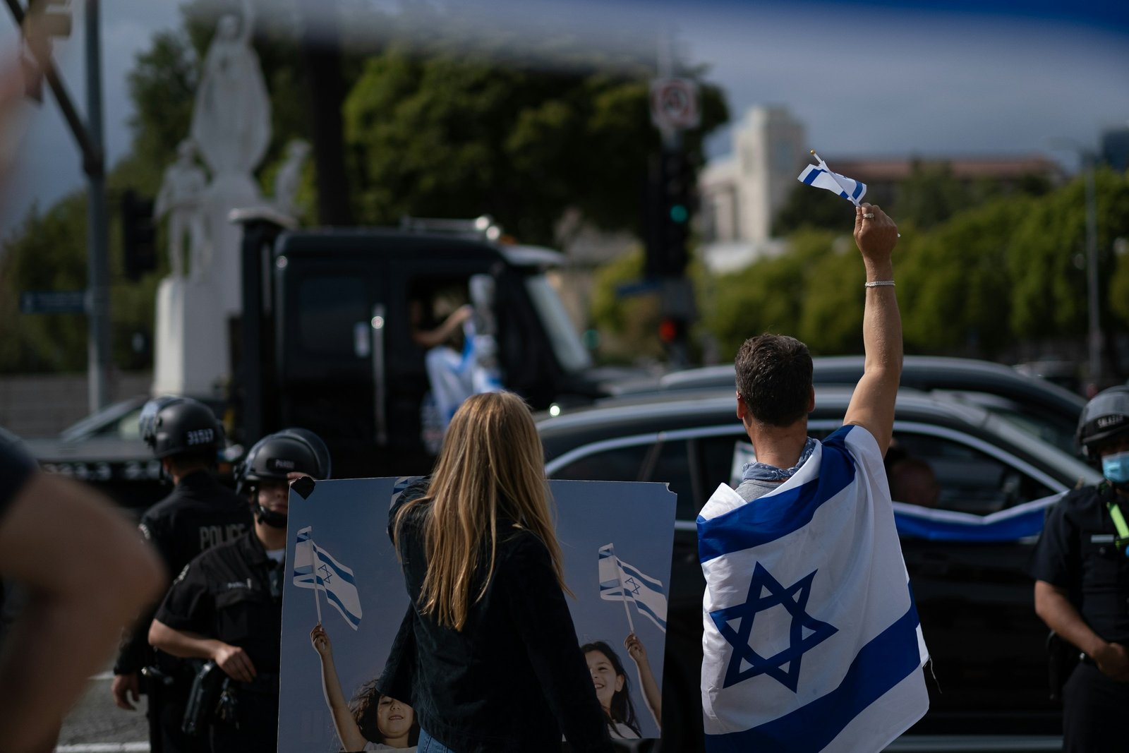 EU ist nach Bürgerinitiative zur Prüfung einer Aussetzung des Abkommens mit Israel verpflichtet 27 Bürgerinitiative gegen das Abkommen mit Israel