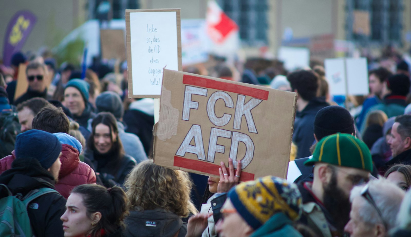 Stimmabgabe bei der wichtigen Sachsen-Anhalt-Wahl