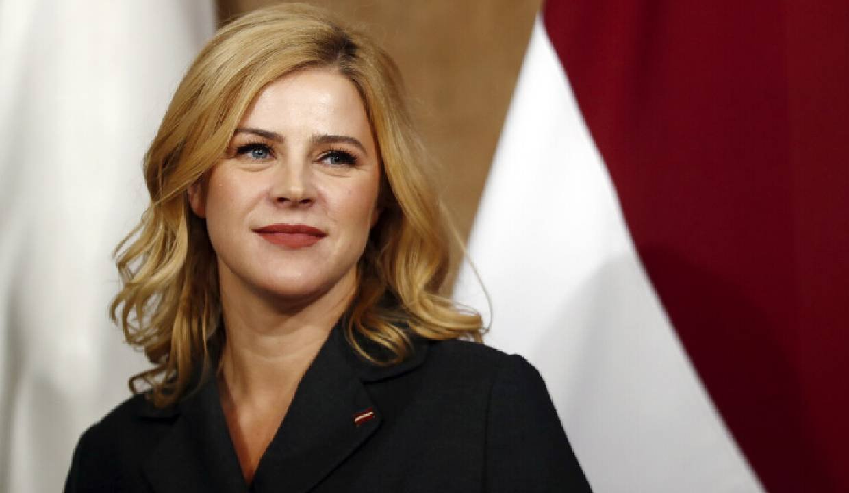 Lettischer Premierminister in politischer Debatte