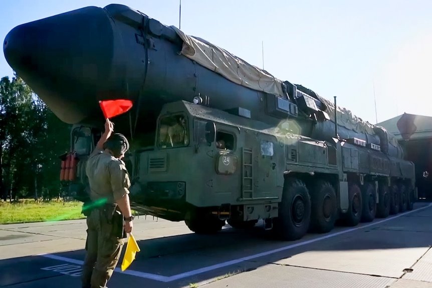 Das mobile Transporter-Erector-Launcher-Fahrzeug für die Oreschnik-Rakete
