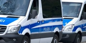 Mutmaßlich gefälschte Impfausweise führten zu über 100 Hausdurchsuchungen