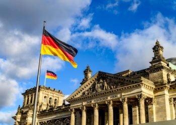 Der Bundesverfassungsschutz stuft regierungskritische Demonstranten als neue Art von Staatsfeinden ein