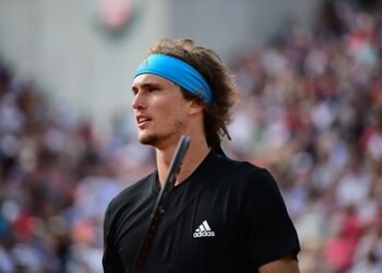 Alexander Zverev schlägt auf Schiedsrichter-Stuhl ein