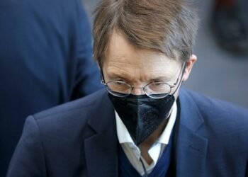 Lauterbach schließt Leistungskürzungen aus