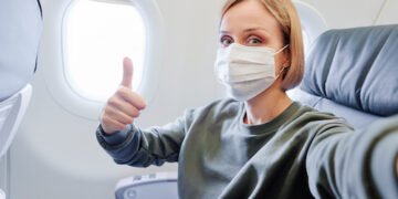 EU hebt Maskenpflicht auf Flugreisen auf