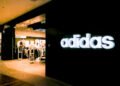 Adidas muss Gewinnprognose herabstufen