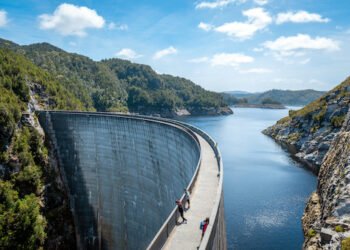 Strom mit Wasserkraft