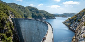 Strom mit Wasserkraft