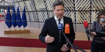 Habeck plant günstigen Strom für Industrie