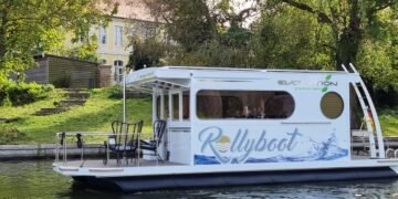 Elektro-Hausboot Bootsmesse Boot 2024