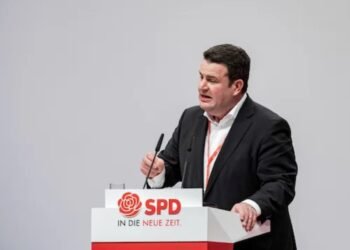 Arbeitszeit auf Rekordniveau