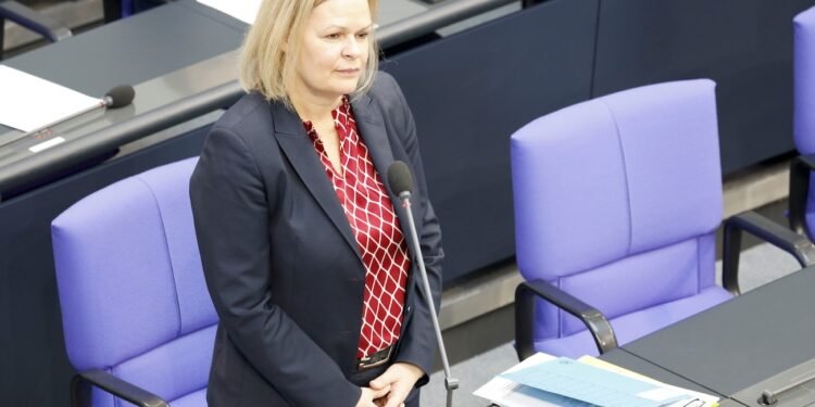 Compact-Magazin Verbot vorläufig aufgehoben