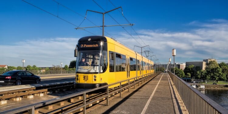 Carolabrücke Abbrucharbeiten