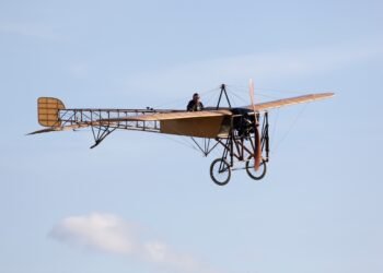 Élise Deroche Pioniererin der Lüfte