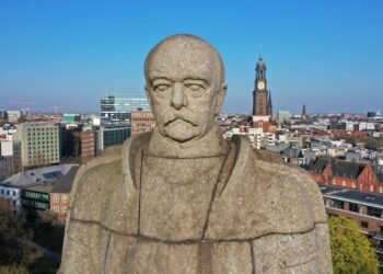 Krankenversicherung wird Pflicht 1883