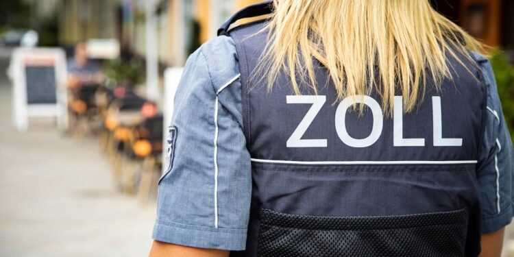 Zoll durchsucht Engel & Völkers