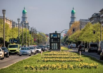 Deutsche verlieren viel Zeit im Stau