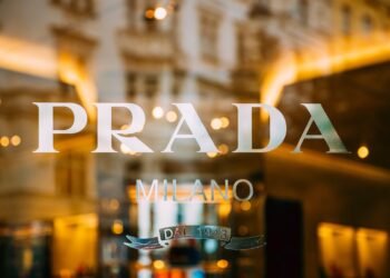 Prada will Versace übernehmen