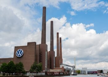 VW Gewinne brechen ein
