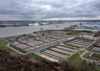 Wasseraufbereitungsanlage als Teil der Stabilisierung durch das Thames Water Rettungsabkommen
