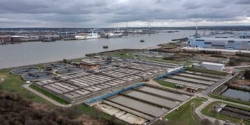 Wasseraufbereitungsanlage als Teil der Stabilisierung durch das Thames Water Rettungsabkommen