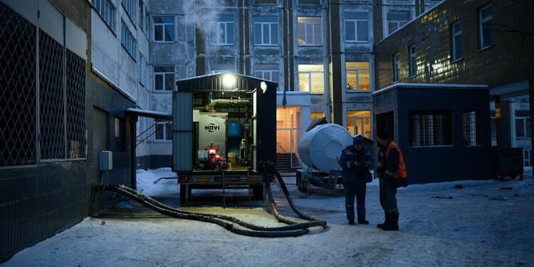 Belastete Fernwärmeleitungen während der Ukraine Energiekrise Winter