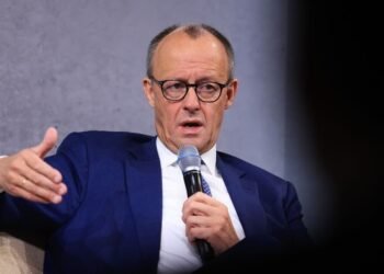 Der Bundestag in Berlin berät über die Schuldenbremse Deutschland