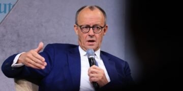 Der Bundestag in Berlin berät über die Schuldenbremse Deutschland