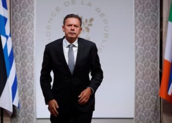 Wiederaufbau von Schulen und Krankenhäusern durch Portugal Soforthilfe nach Sturm Kristin