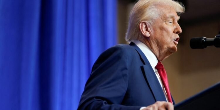 Präsident Trump spricht über die neue Politik nachdem ein US-Gericht bestätigt Trumps DEI-Verbote.