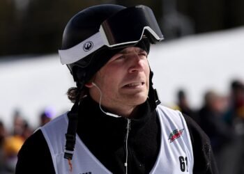 Screenshot der Plattform Truth Social auf der Trump greift Olympia-Athleten an und Hunter Hess beleidigt.