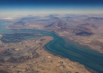 Öltanker sichern die Öffnung der Straße von Hormuz