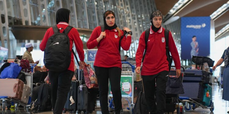 Iran Spielerinnen Rückkehr am Flughafen Kuala Lumpur