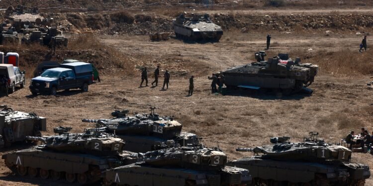 Armeesprecher Effie Defrin über die geplante Invasion des Libanon