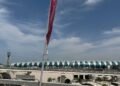 Emirates Flugzeuge am Boden nach dem Drohnenangriff auf den Flughafen Dubai