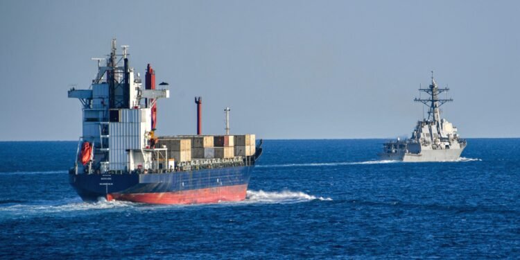 Karoline Leavitt warnt vor einer Blockade der Straße von Hormus im Jahr 2026.