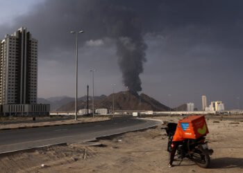 Angriff auf Golfstaaten verursacht Explosion in Abu Dhabi