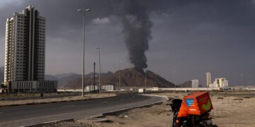 Angriff auf Golfstaaten verursacht Explosion in Abu Dhabi