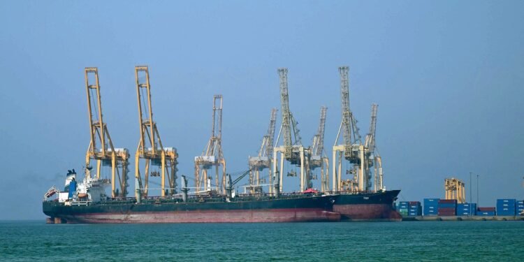 Industrielle Raffinerie in Riad zur Stützung der globalen Energieversorgung.